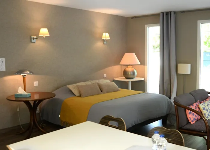 La Maison Des Herissons Bed & Breakfast 4*
